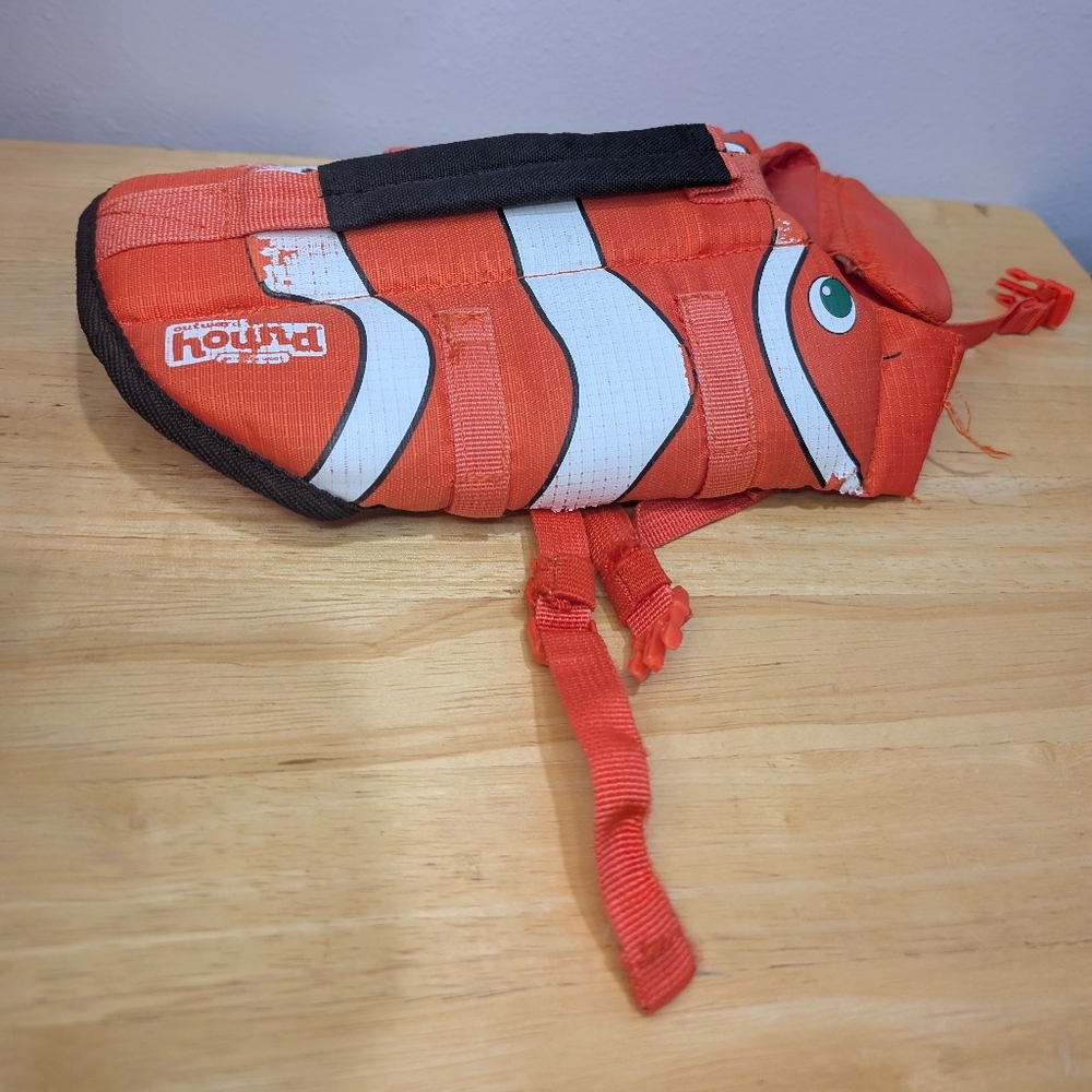 Outward Hound Red Fish-Style Dog Life Vest